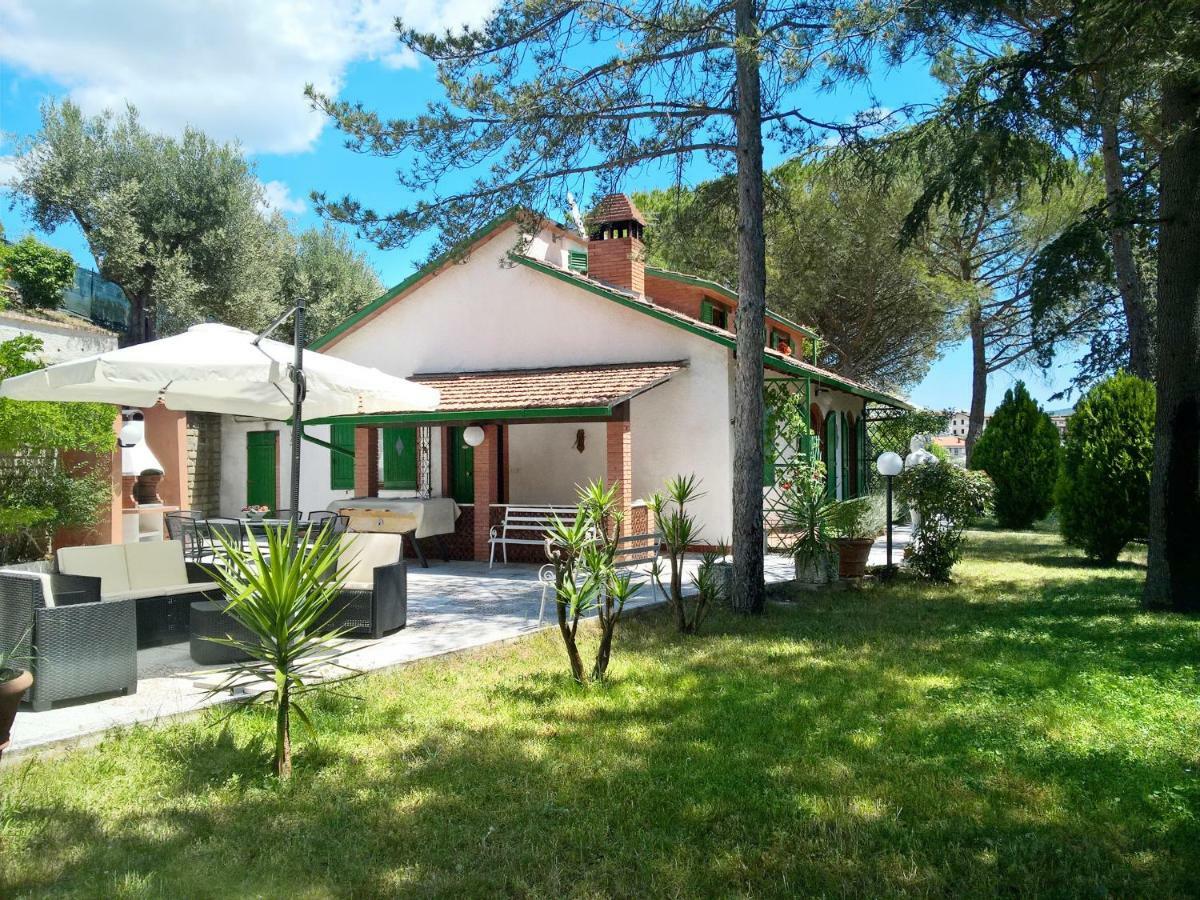 I Pini House Villa Magione Exterior photo